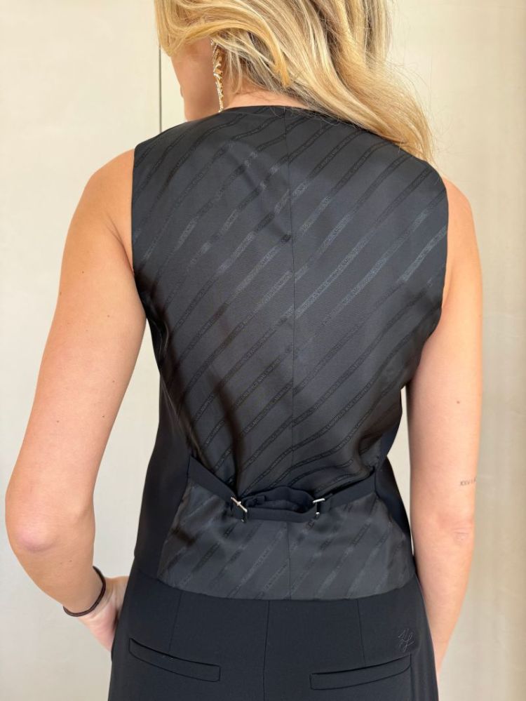  999 BLACK