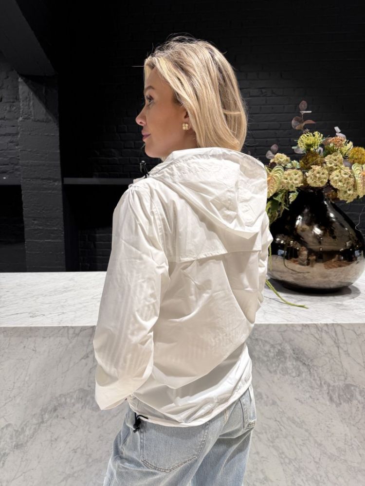  001 WHITE