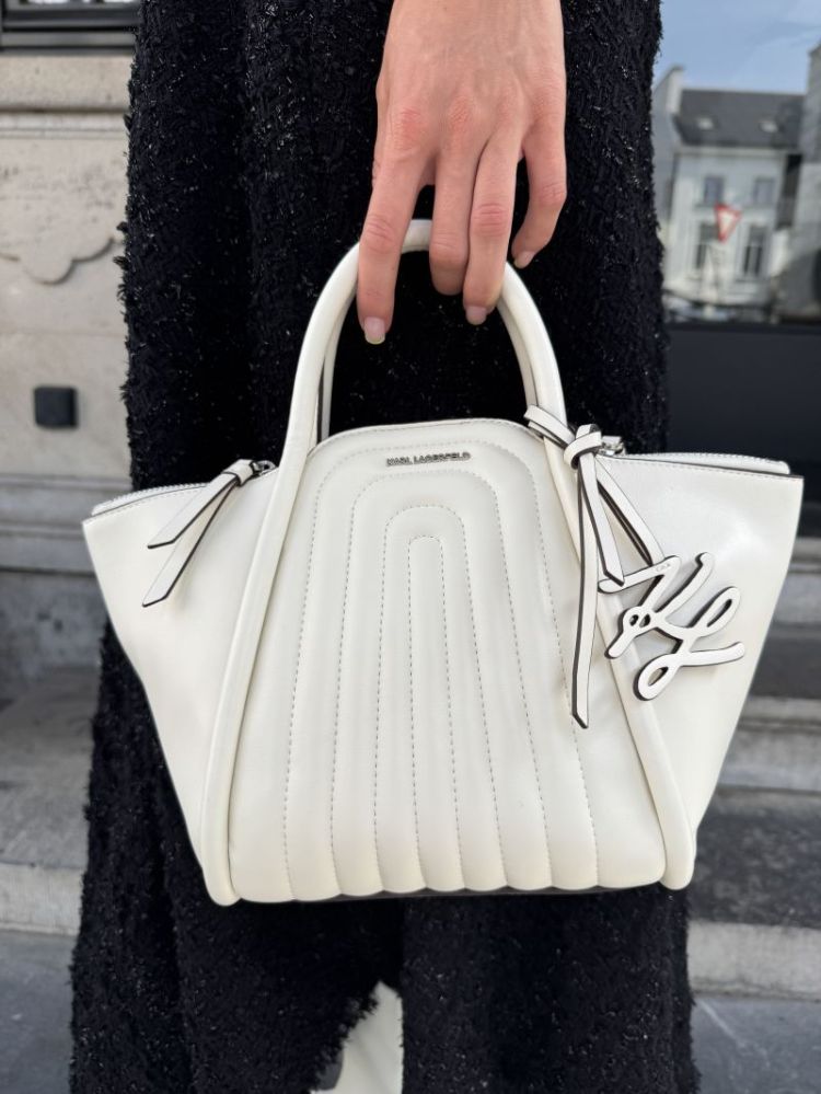  110 OFF WHITE