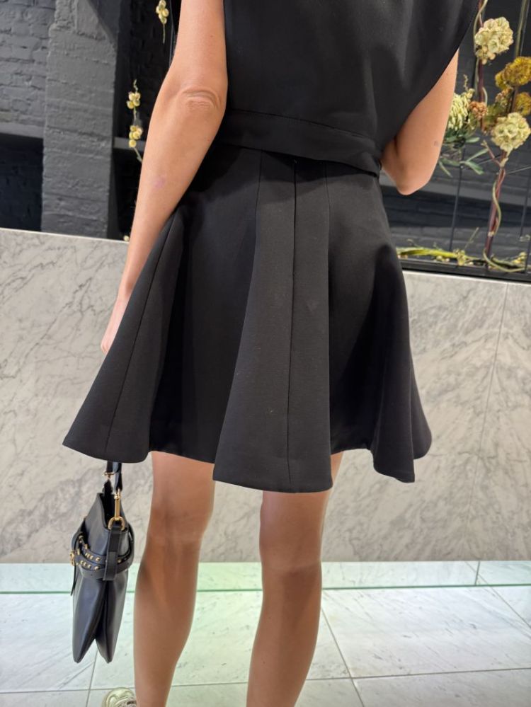  999 BLACK