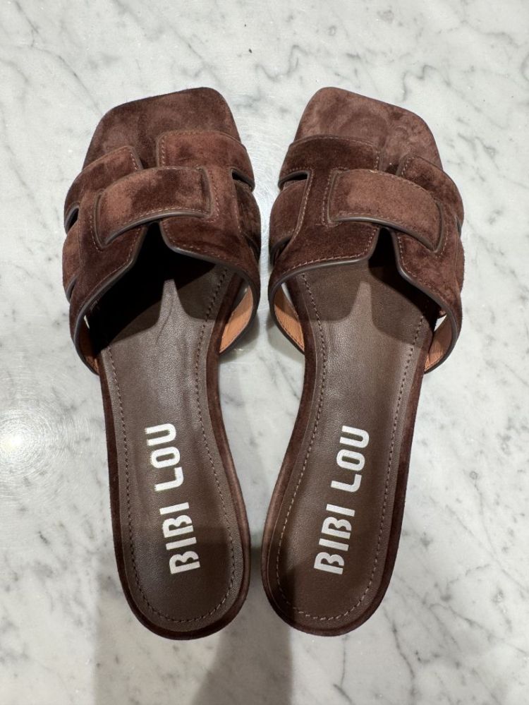  MARRON