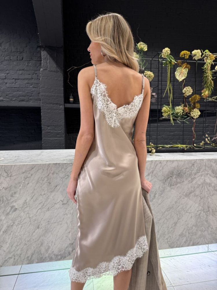  14 BEIGE